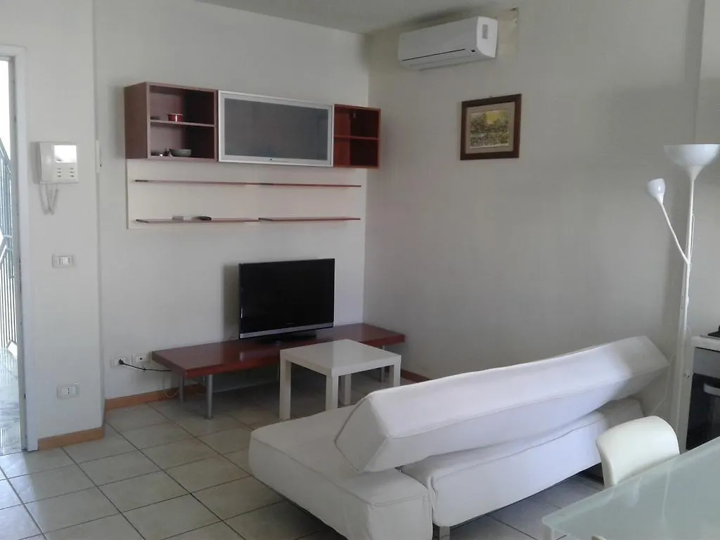Celio Apartments Lucca 0*,