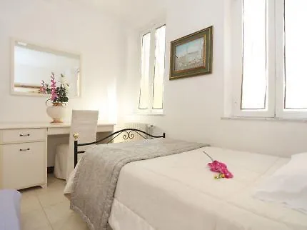 Celio Apartments Lucca 0*,  Italy