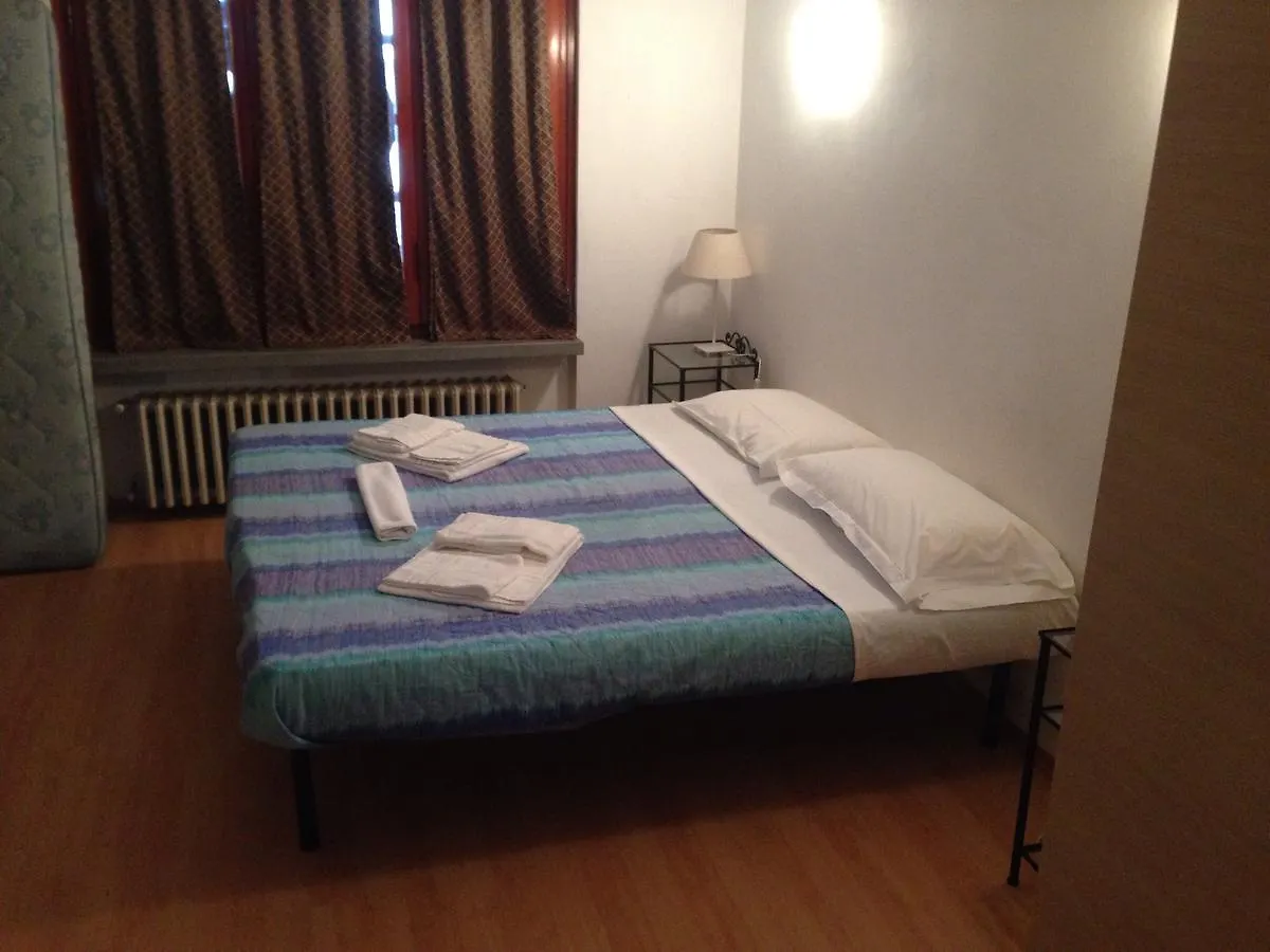 Celio Apartments Lucca Guest house